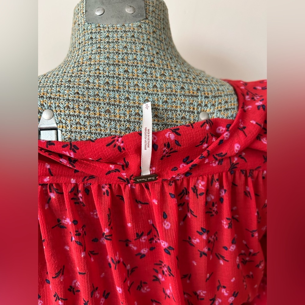 FREE PEOPLE Lolita Red Floral Print Ruffled Crop Top. Sz. L - Picture 6 of 7